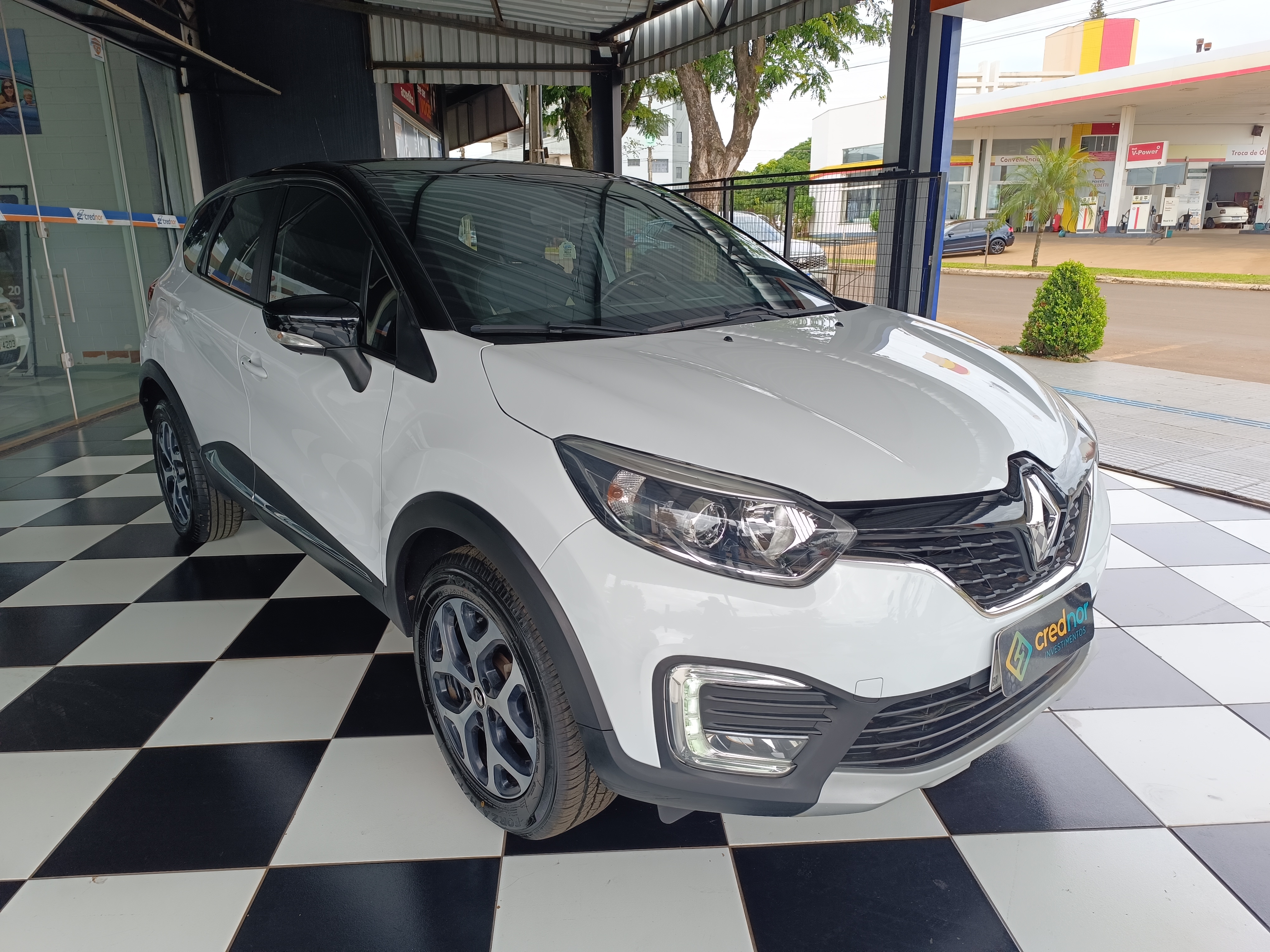 RENAULT CAPTUR INTENSE 1.6 AT 2020 — miniatura