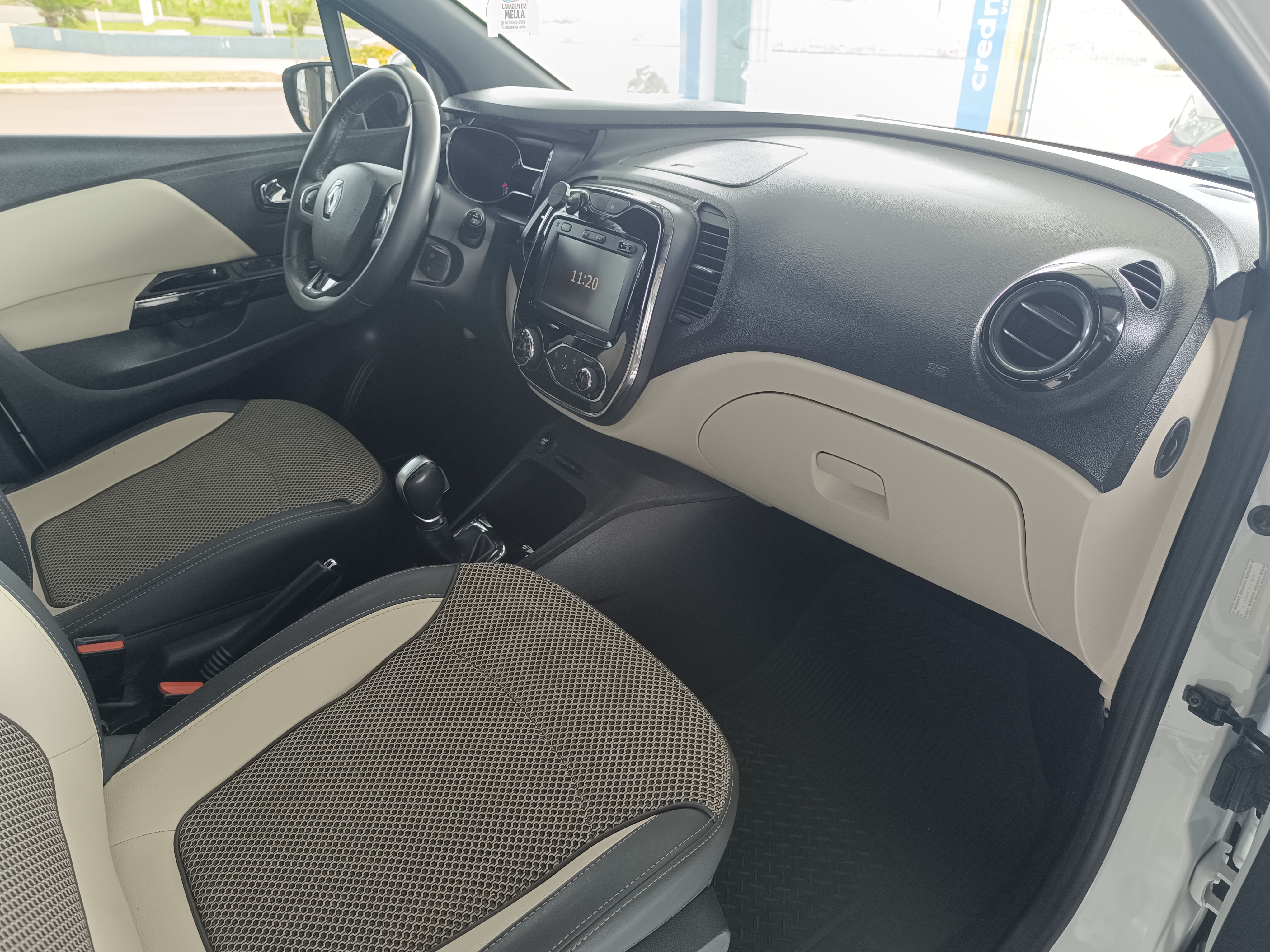 RENAULT CAPTUR INTENSE 1.6 AT 2020 — miniatura