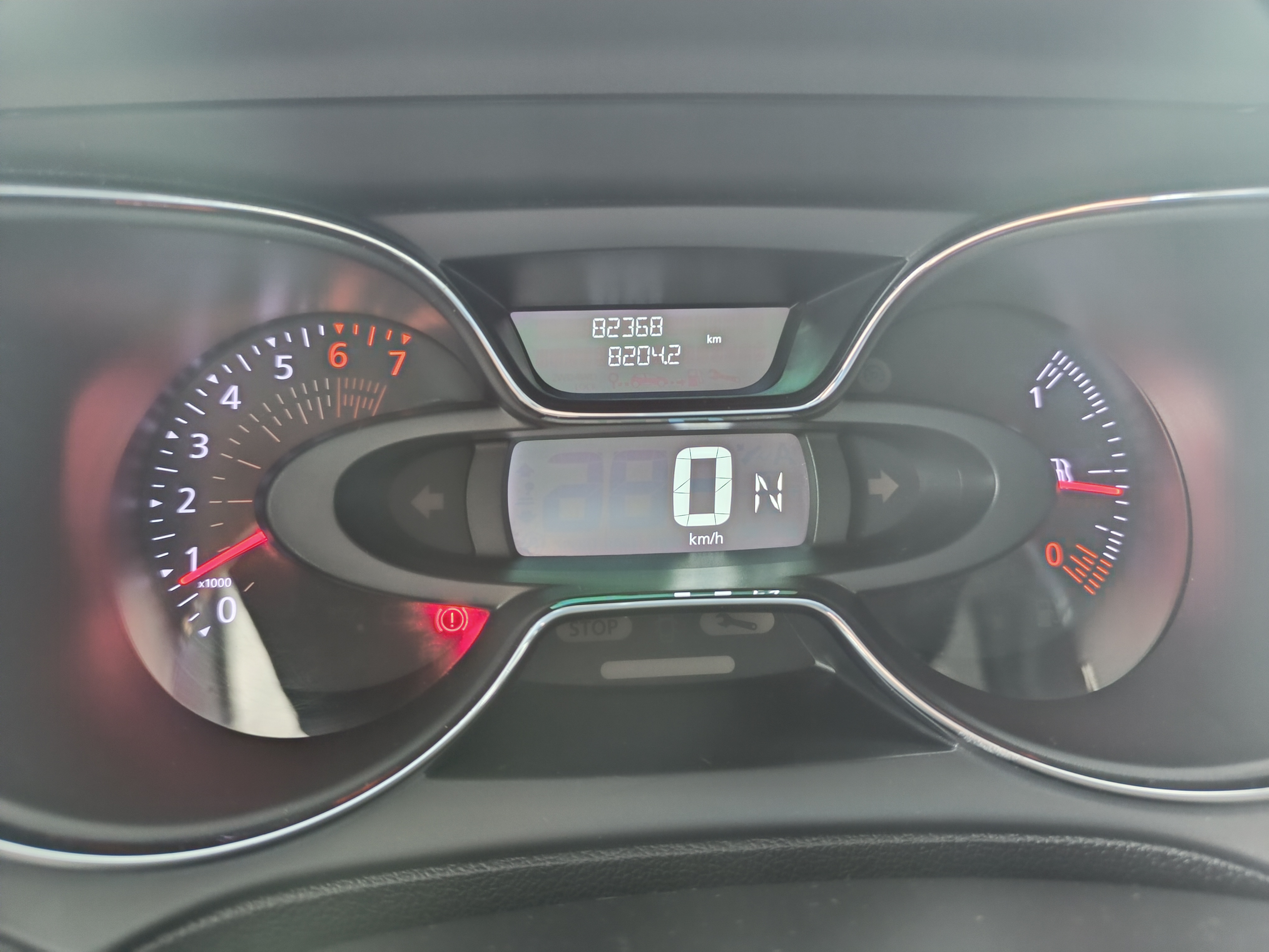 RENAULT CAPTUR INTENSE 1.6 AT 2020 — miniatura