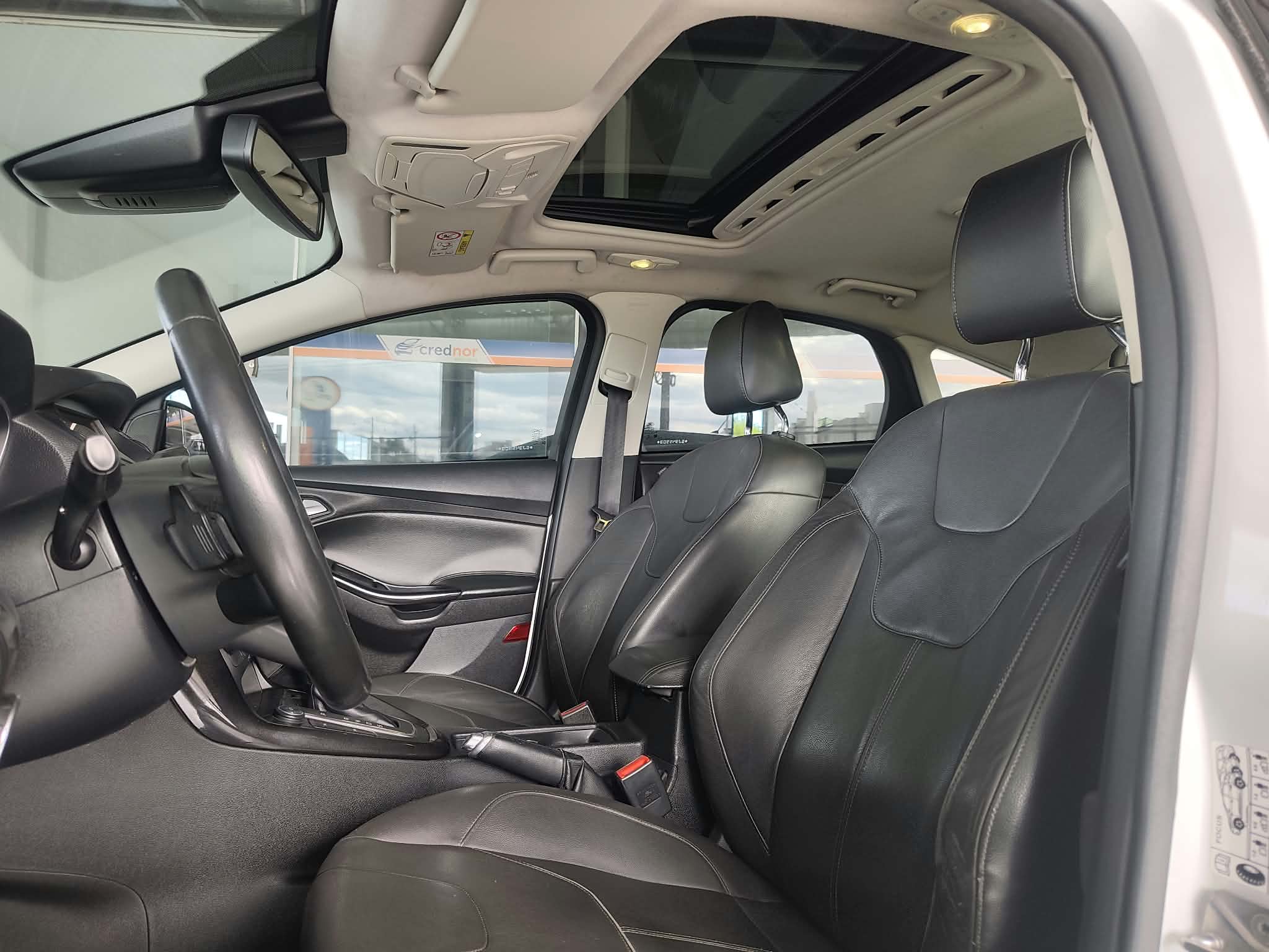 Ford Focus Titanium Plus — miniatura