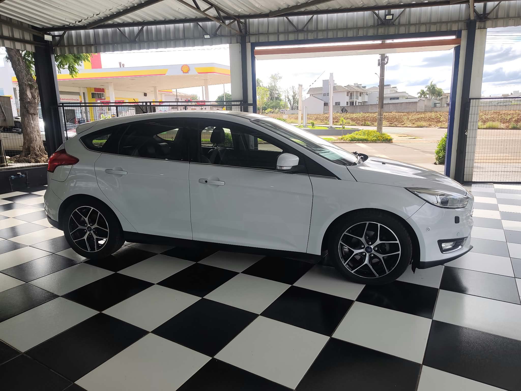 Ford Focus Titanium Plus — miniatura