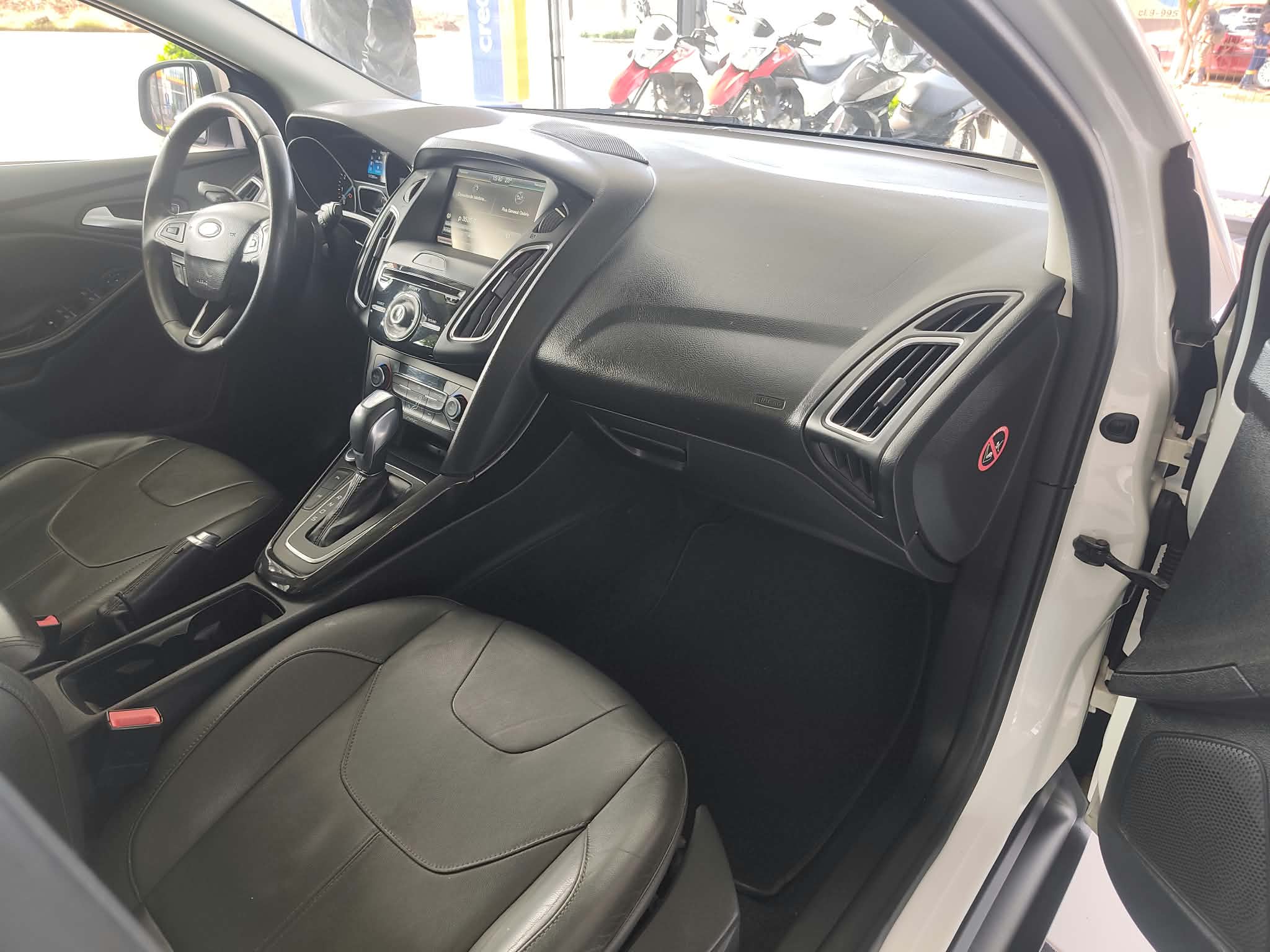 Ford Focus Titanium Plus — miniatura