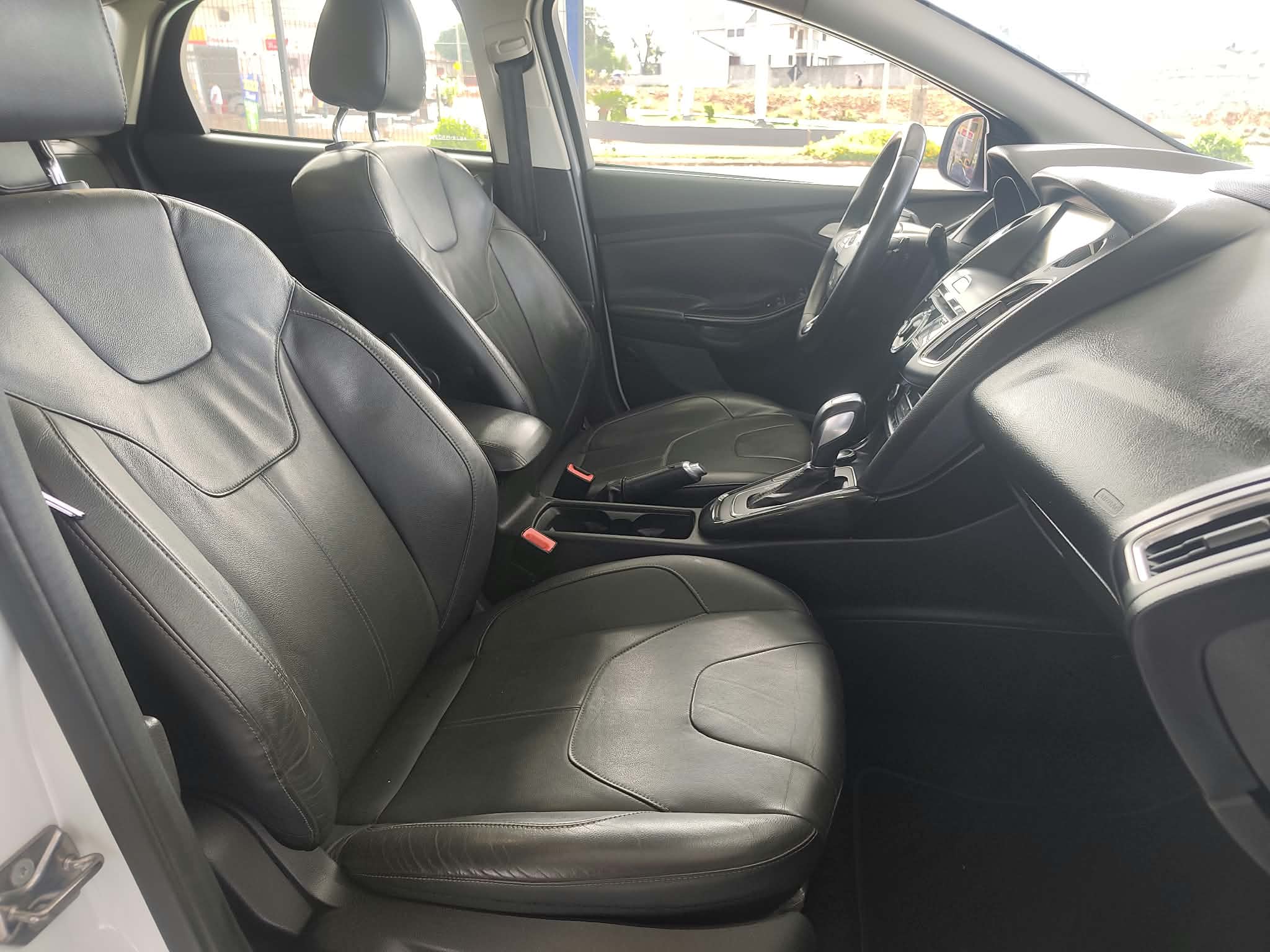 Ford Focus Titanium Plus — miniatura