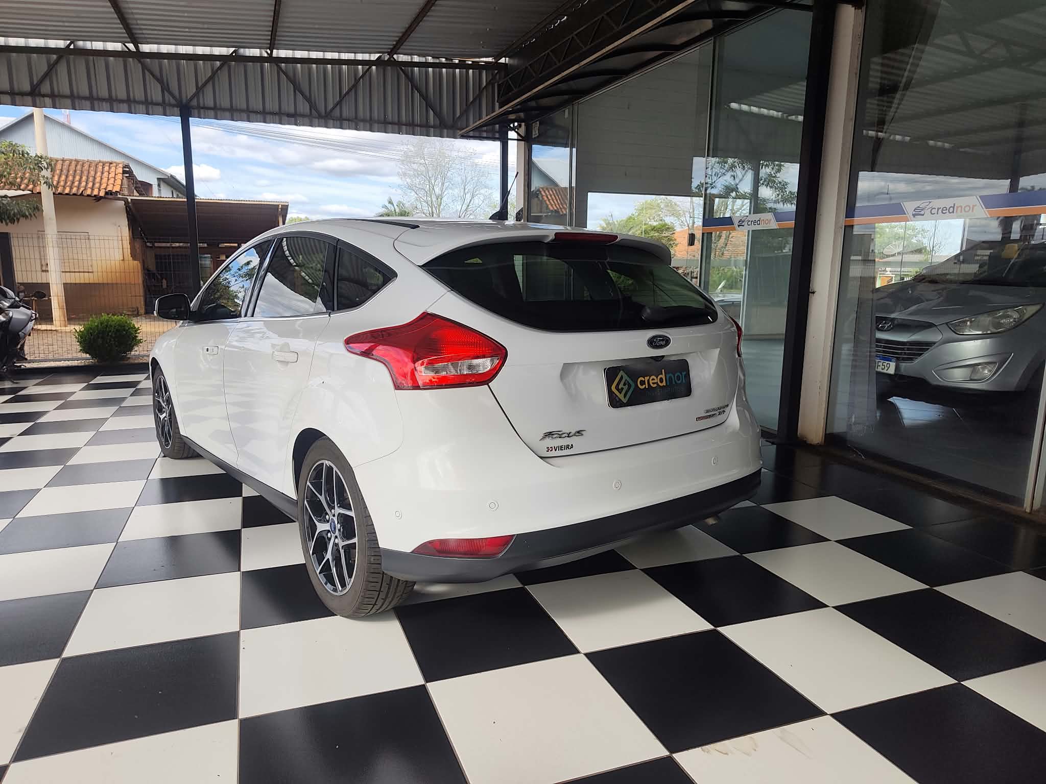 Ford Focus Titanium Plus — miniatura