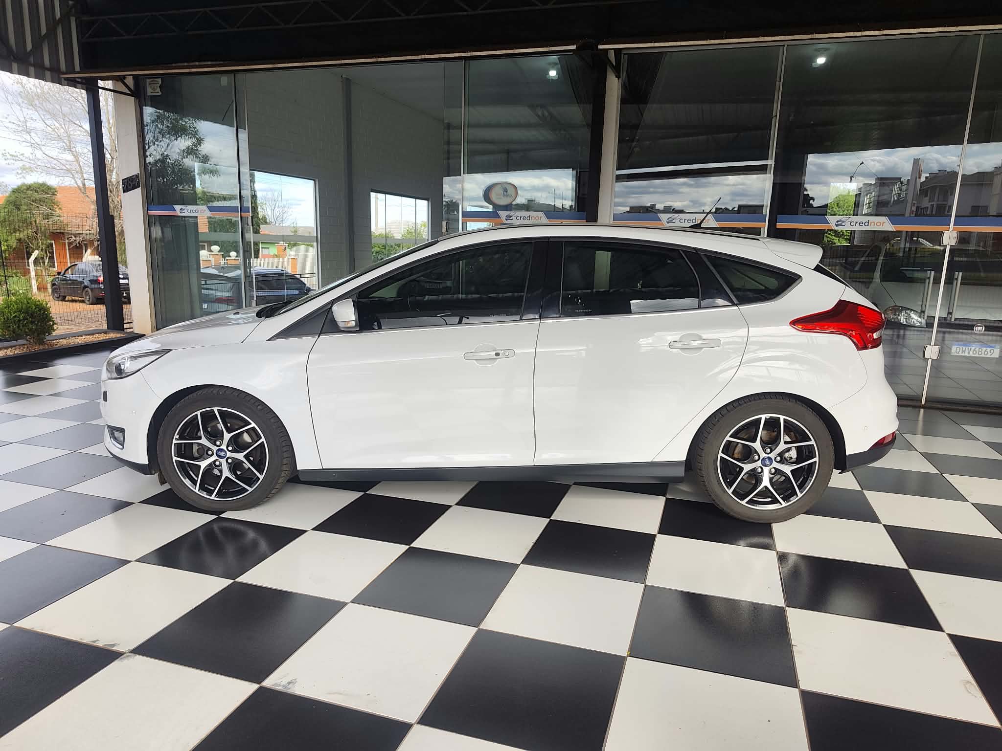 Ford Focus Titanium Plus — miniatura