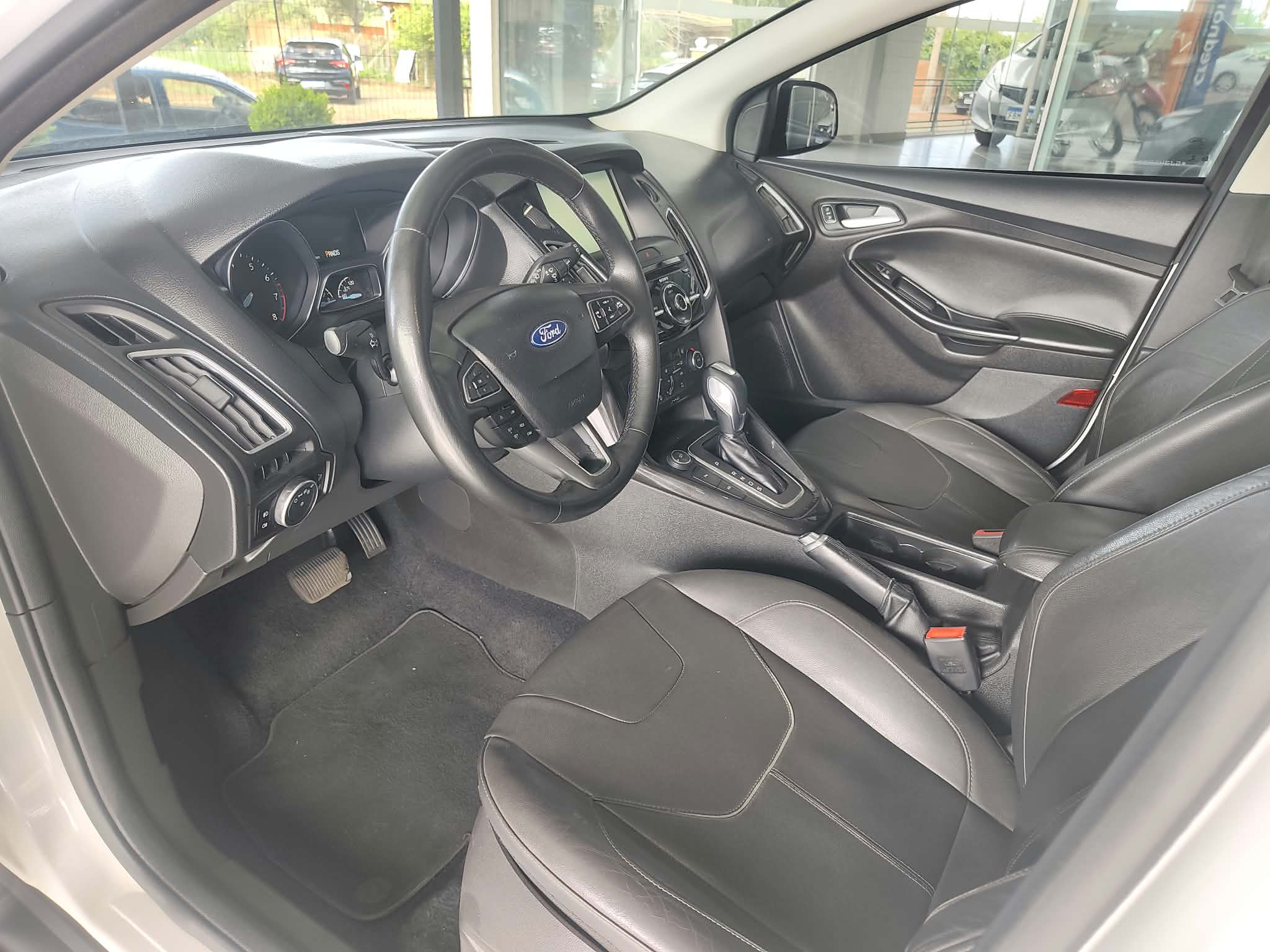 Ford Focus Titanium Plus — miniatura
