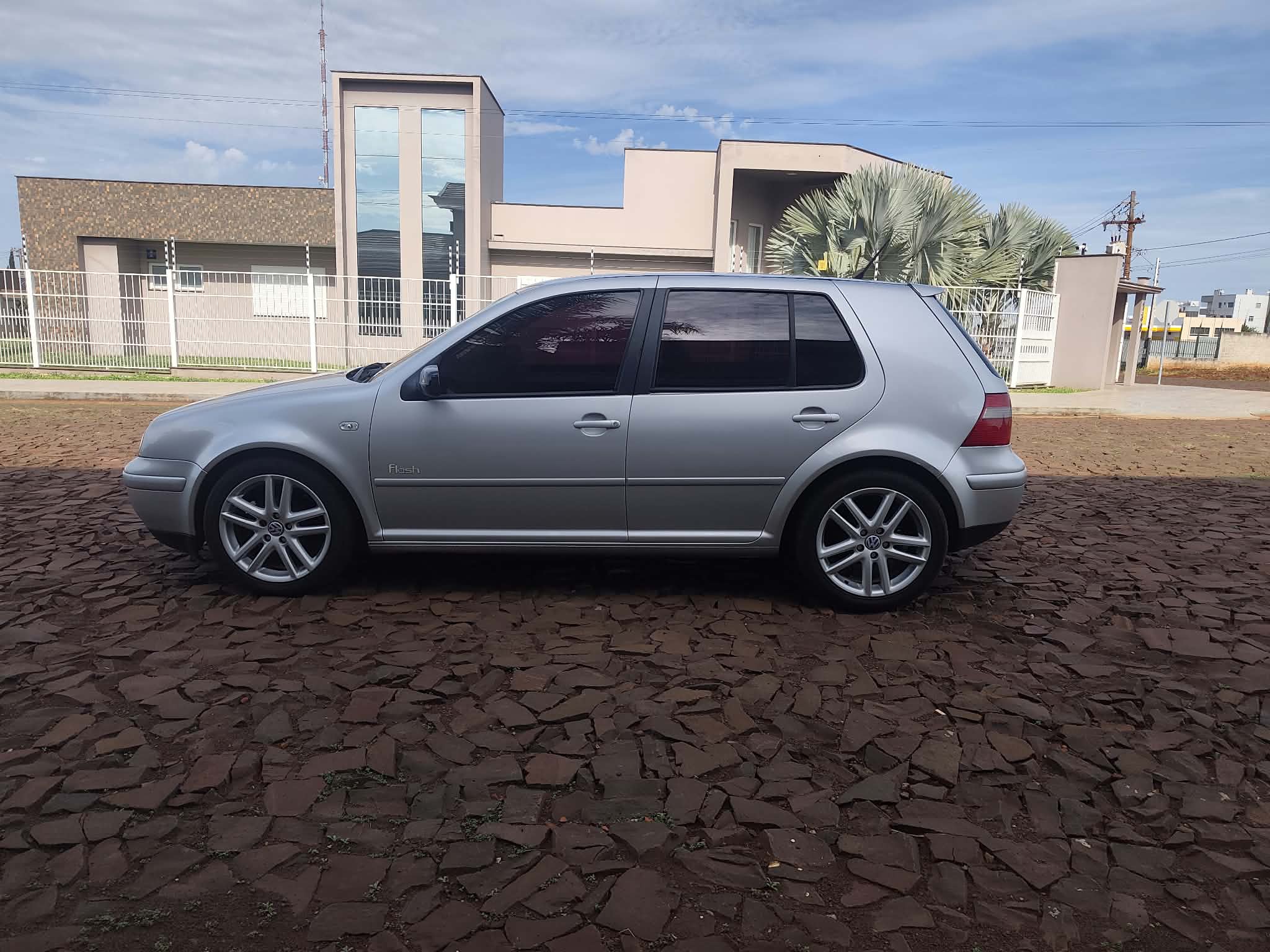 Volkswagen Golf Flash — miniatura