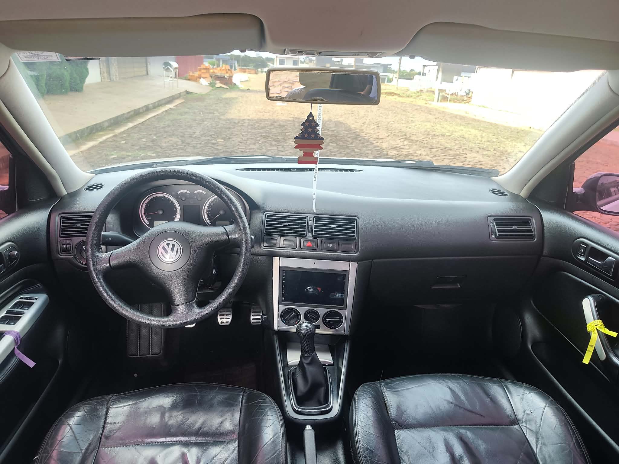Volkswagen Golf Flash — miniatura