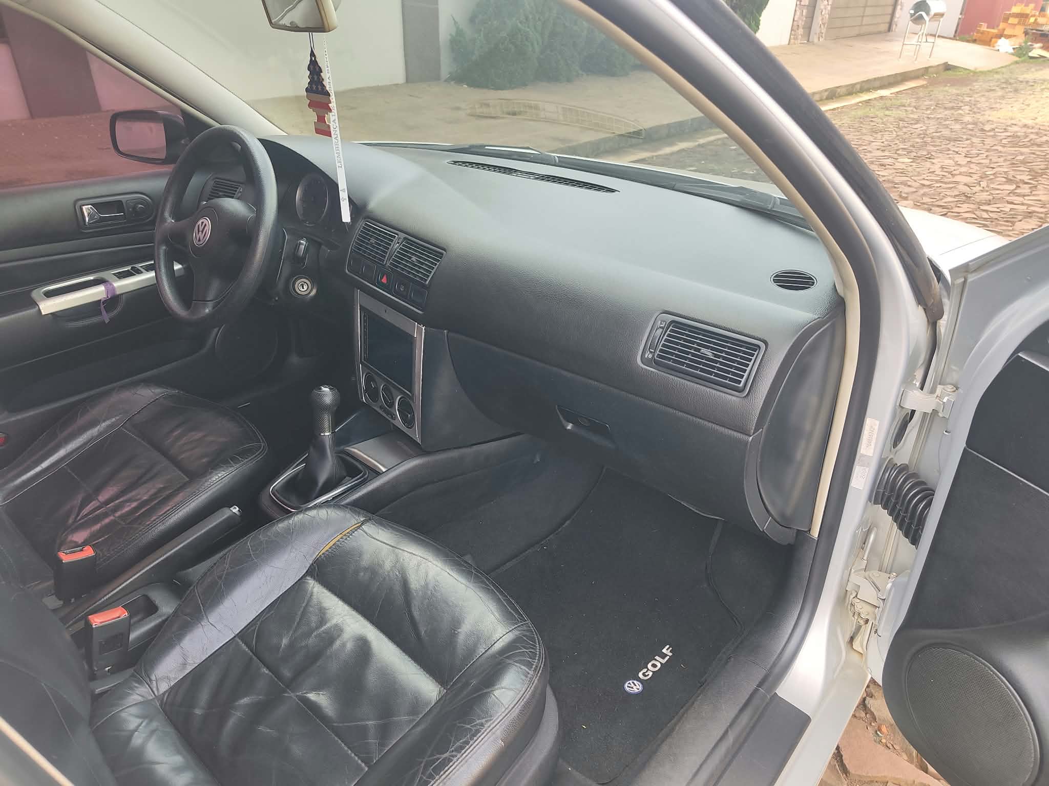 Volkswagen Golf Flash — miniatura